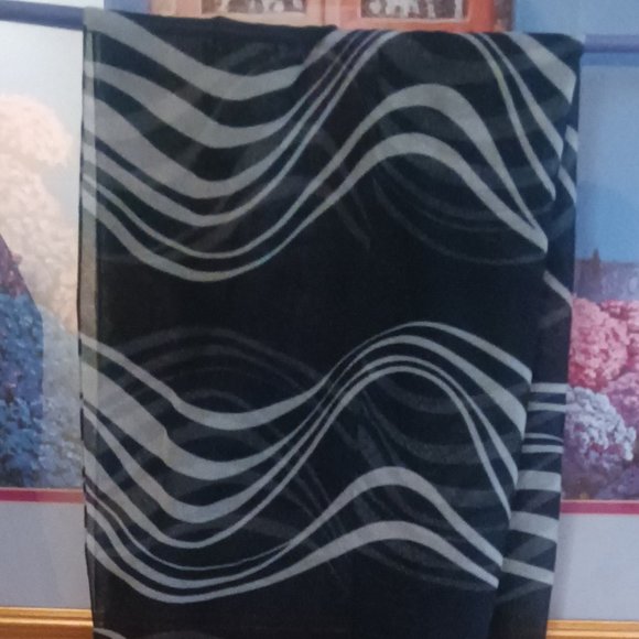 Black Scarf Featuring Gray Wavy Lines - Picture 1 of 4